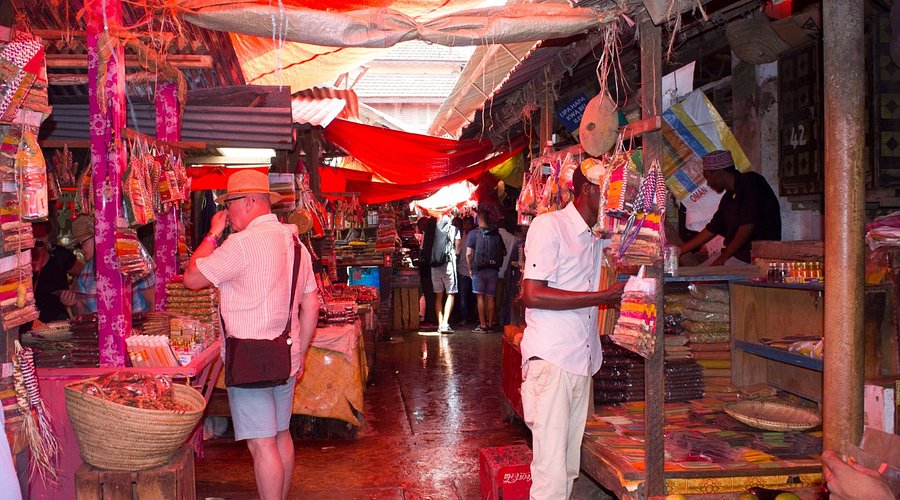 Stone Town guide market scenes Darajani Forodhani food stalls